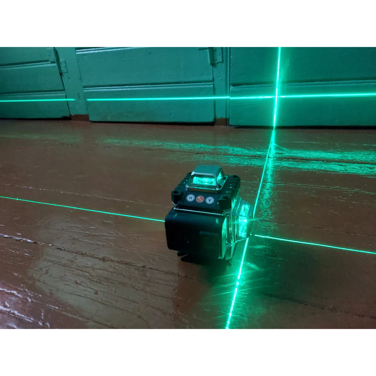 Aku ristjoonlaser sauh.ee - seadme lähedalt